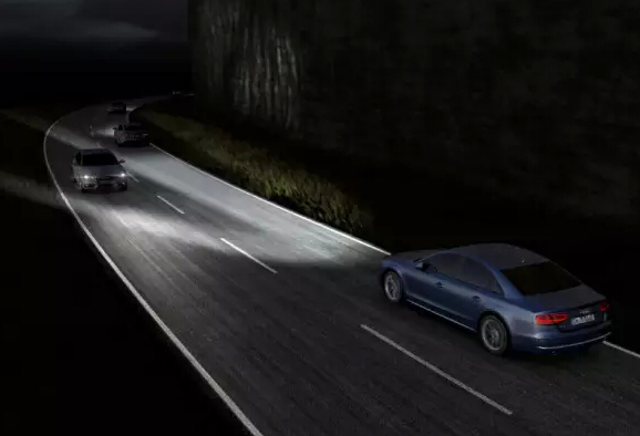 荣事达灯具照明 ▏为什么高速公路上没有安装路灯？