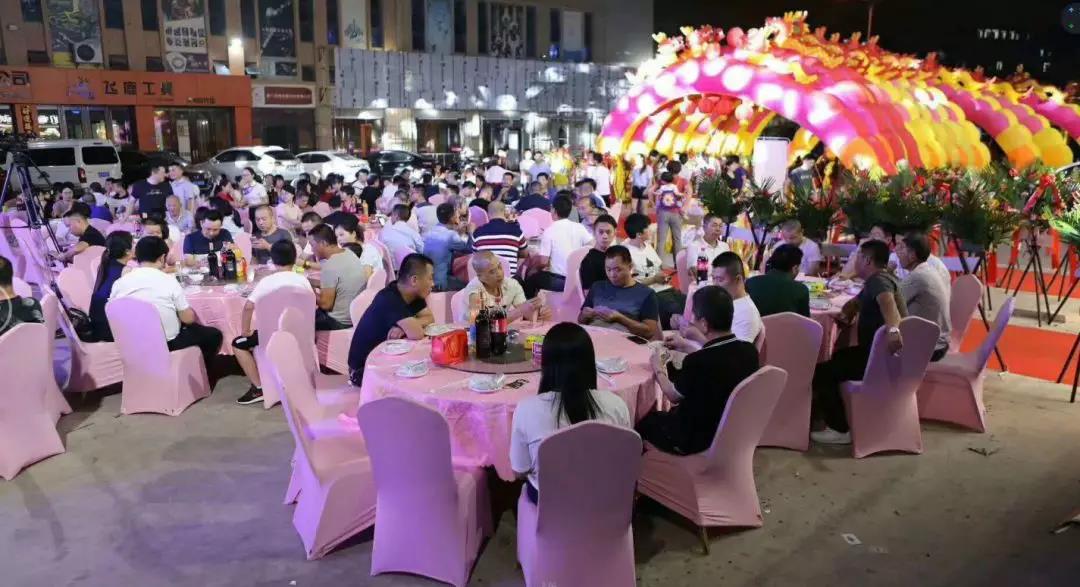 荣事达灯具照明 ▏荣事达品冠智能灯饰福建泉州店盛大开业