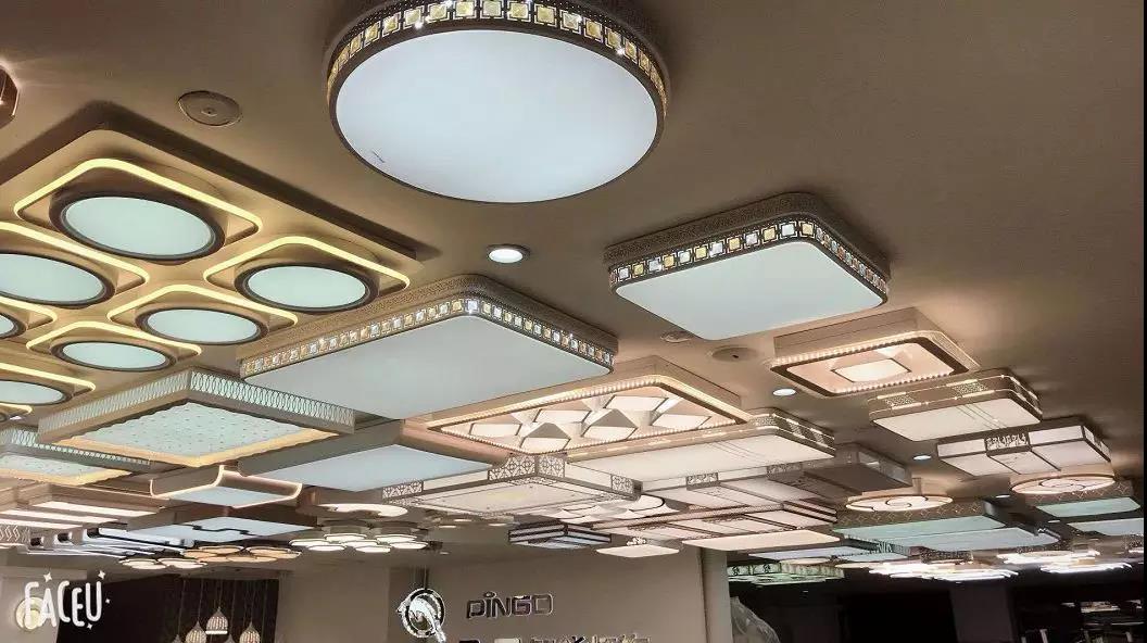 荣事达灯具照明 ▏荣事达品冠智能灯饰福建泉州店盛大开业