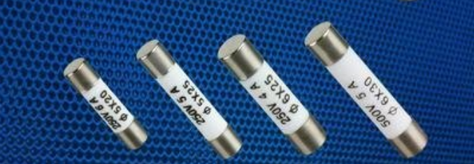 熔断器的由来.png 熔断器的由来.png